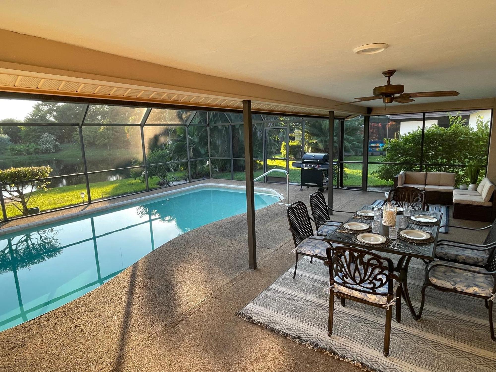 Pool Home With A New Sparkling Pool, Close To Beach, Lovely Lake View Naples Exterior photo